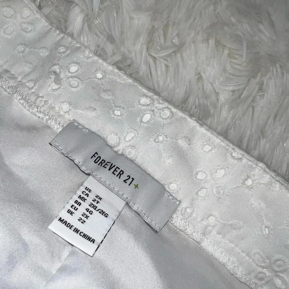 White Forever 21 plus skirt size 2xl - Picture 5 of 5
